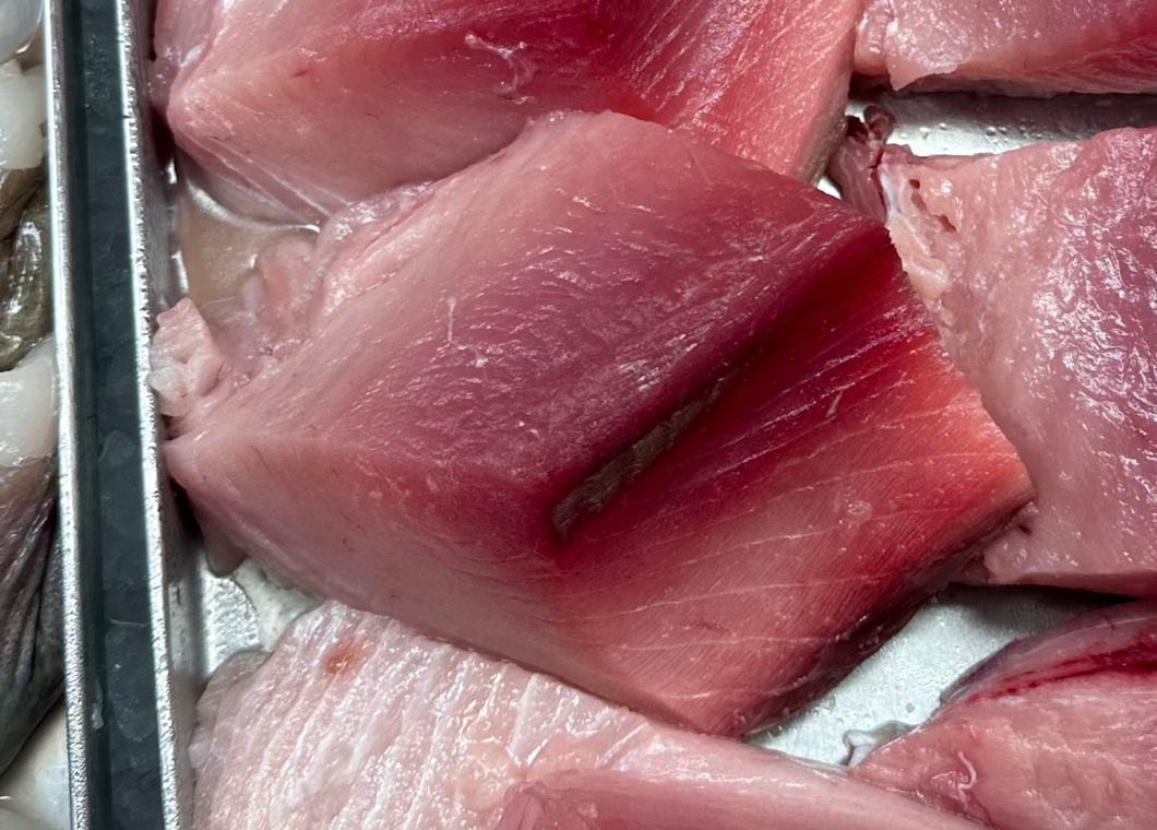 Fresh Albacore Tuna Loin